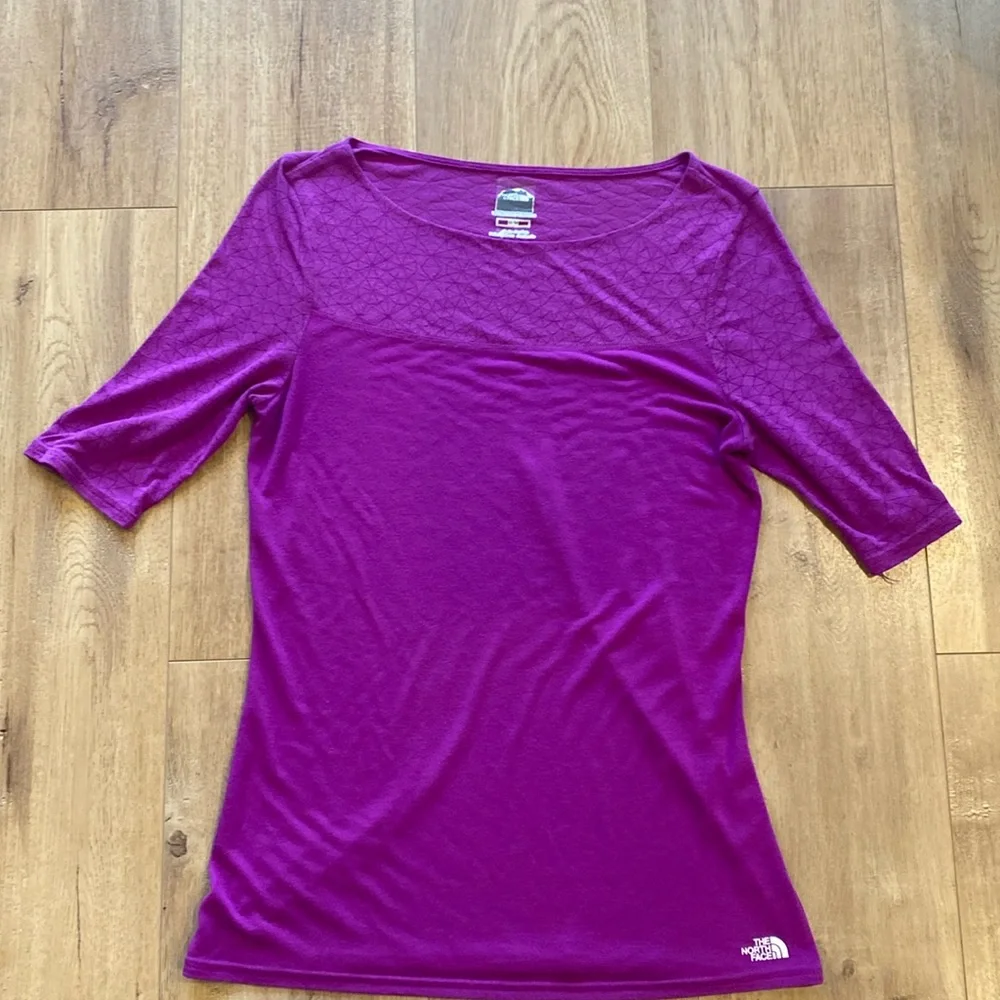 The North Face | Medium tshirt - Picture 2 of 9